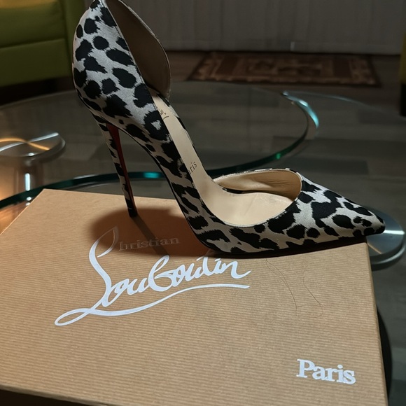 Christian Louboutin Leopard Print Women's Shoes - Picture 2 of 8
